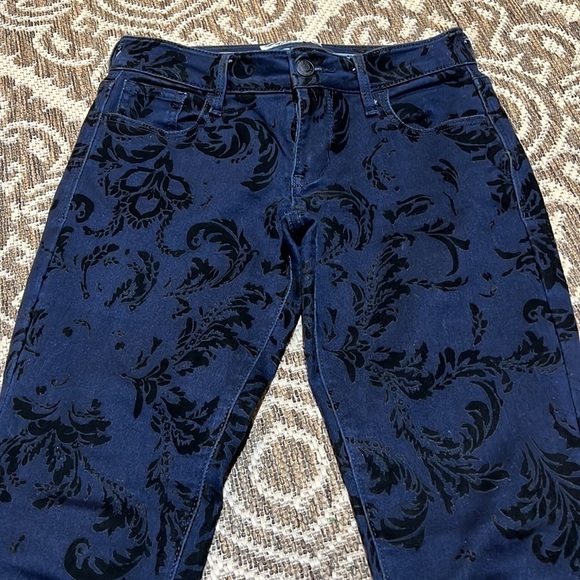 Women’s size small bundle with pants size 4 - Picture 11 of 12